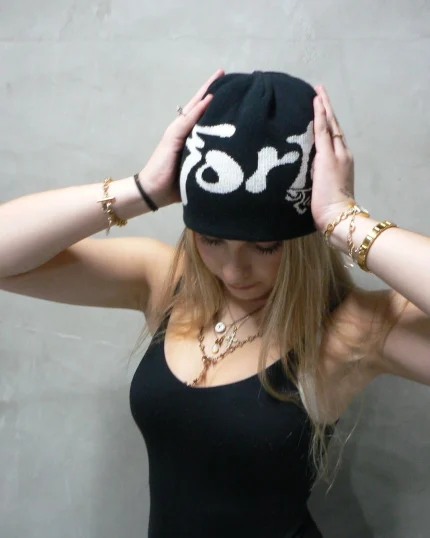4028 Black Beanie